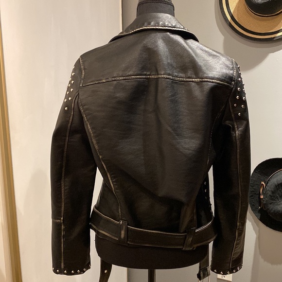 🌟 TOPSHOP Faux Leather Jacket - Picture 7 of 11